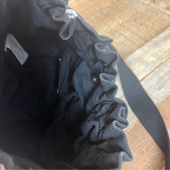 NEW Little Earth Productions Bucket Bag Drawstring Vacation Monochrome Boho - Picture 4 of 6